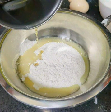 簡約款小清新奶油蛋糕，簡單易做，好吃又好看